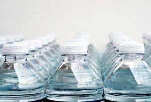 Haut de bouteilles d'eau
